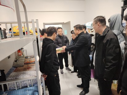 岁末暖人心 走访传真情——太阳成集团tyc7111开展走访慰问活动
